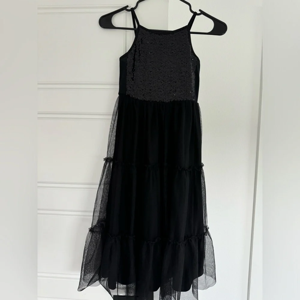 Cat And Jack Long Black Sequin/ Ruffle Dress Size Kids Size 6/6X Runs Large